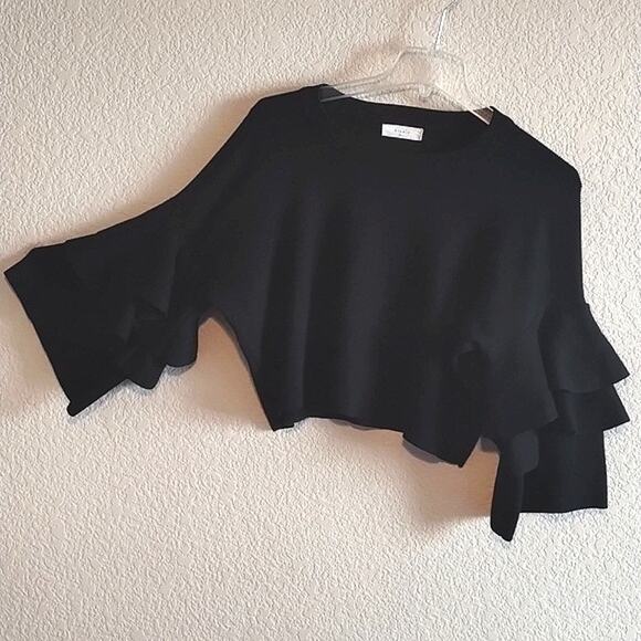 Elodie NWOT Black Cropped Tiered Ruffle 3/4 Sleeve Boxy Knit Sweater L - Picture 1 of 16